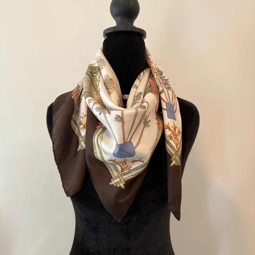 Authentic Hermes Floral Silk Scarf with Botanical Print 90x 90 cm Carre - Picture 10 of 12